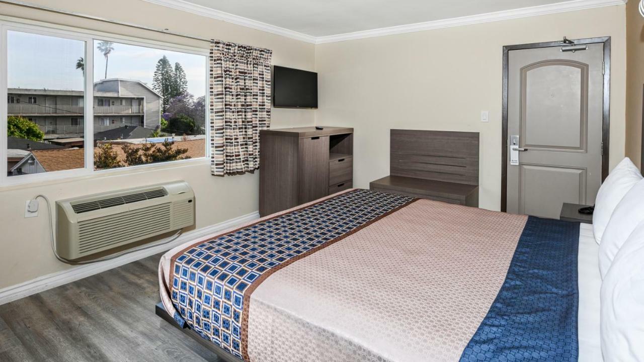 Sea Rock Inn - Лонг-Біч Екстер'єр фото